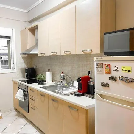 Bright Stylish Studio Near Center! Welcome #1 *